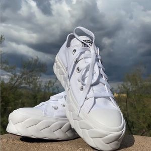 New Cable Lift / Platform White Canvas Converse CTAS OX Sneakers